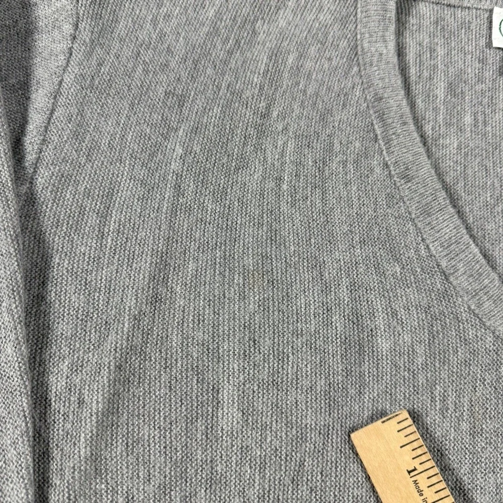 VTG 70s Izod Lacoste V Neck Sweater Mens Medium Gray Acrylic Knit Made in USA